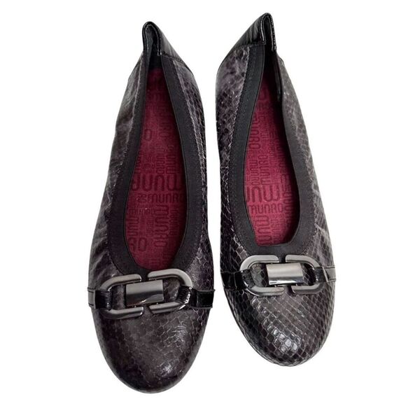Munro Flats Size 6.5 Ivy II Black Snake Slip On Flexible - Picture 4 of 10